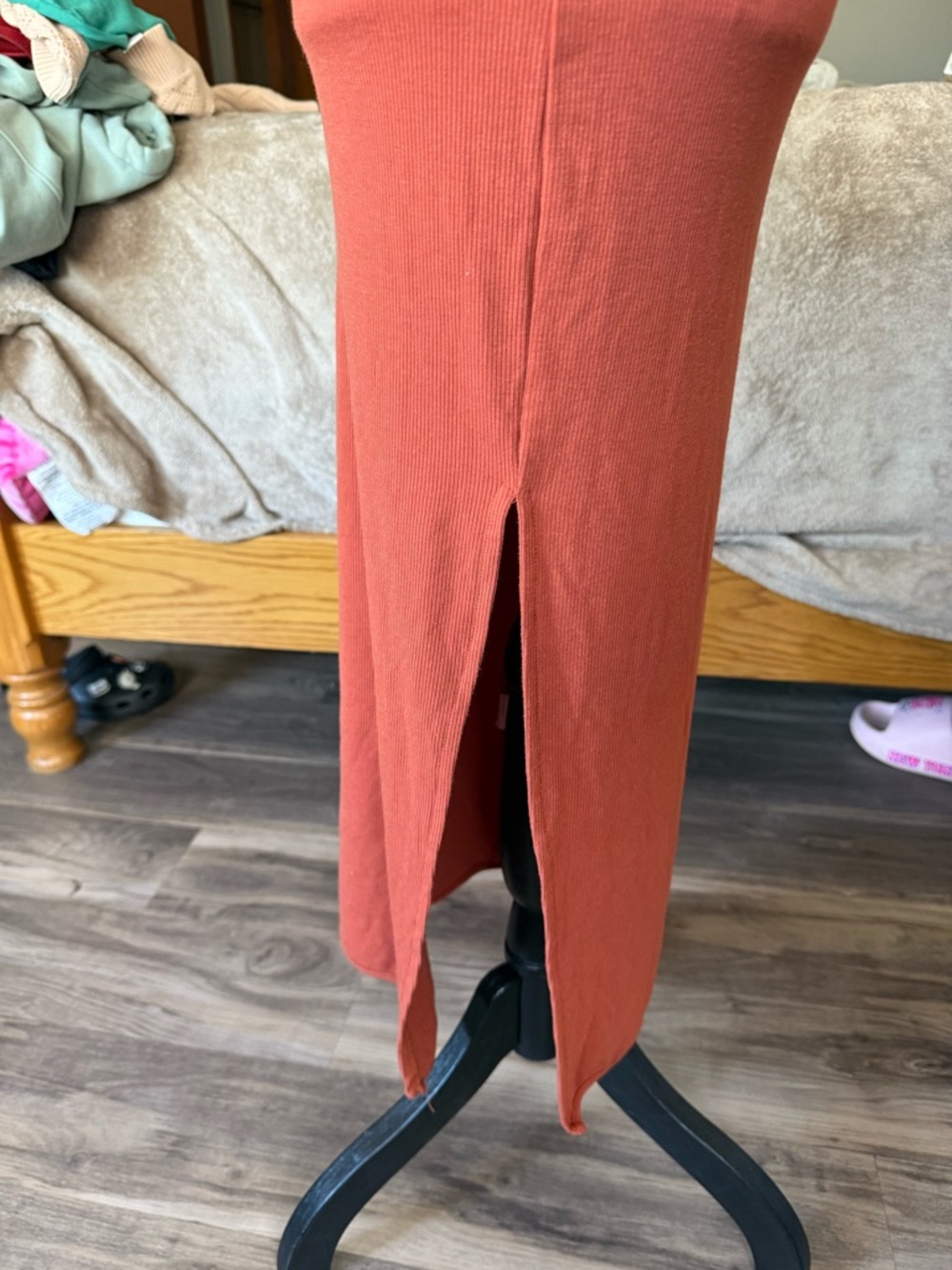 One-Shoulder Rust Orange Ribbed Maxi Dress - Picture 3 of 5